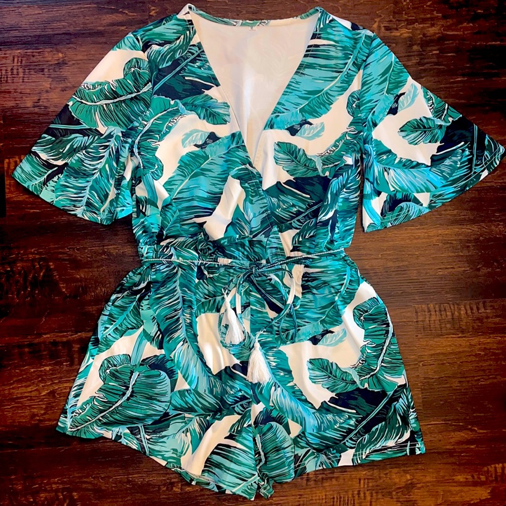NWOT Tropical Romper - Picture 1 of 4